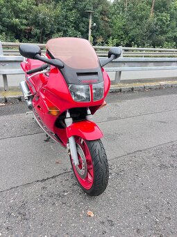 Honda vfr 750 ( rc36 ) - 6