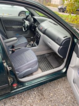 Škoda Octavia 1 Prodám veškeré náhradní díly.Levé přední dve - 6