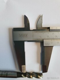 Závitník strojní M8 rychlořezný - 6