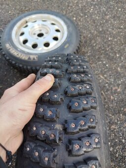 Pneu s hroty , úzké hroty 15" - 6