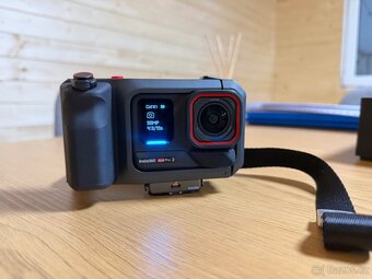 Insta360 Ace Pro 2 a insta360 X5 - 6