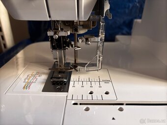 spodem i vrchem krycí coverlock Brother CV3550 - 6