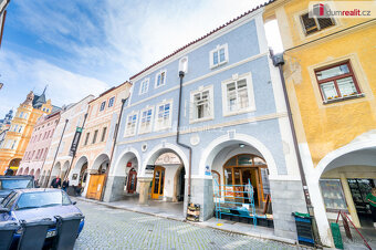 K pronájmu, vybavený tetovací salón (39 m2), centrum města Č - 6