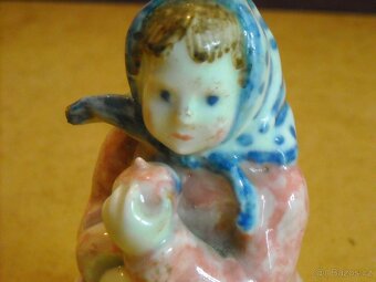 Starožitná porcelánová figurka - 6