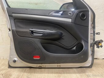 ŠKODA OCTAVIA 2 2004-2013 - LEVÉ PŘEDNÍ DVEŘE KOMPLETNÍ 9102 - 6