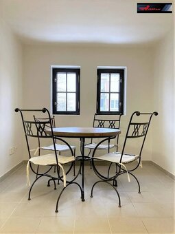 Prodej polyfunkční budovy v obci Úštěk. - 6