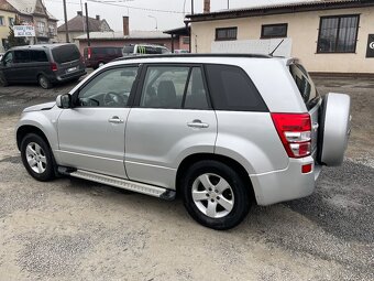 Suzuki Grand Vitara 2,0i benzin 103kw - 6