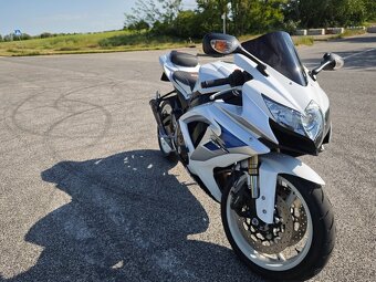 Suzuki GSX-R 600 - 6