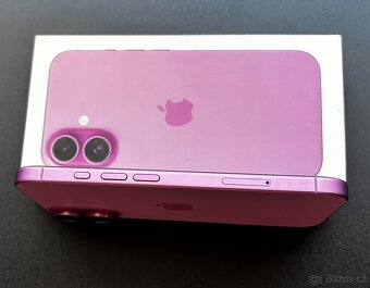 Apple iPhone 16 / 128 GB / 6,1"/ V záruce do 12/2026. - 6