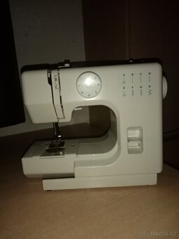 Mini šicí stroj - 6