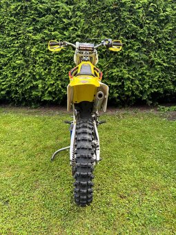 Suzuki RM 250 - 6