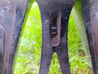 ALU kola Tomason R19 - 6
