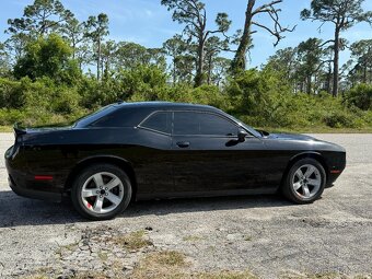 Dodge Challenger 3.6 V6 SXT PLUS - 6