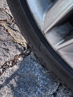 Continental Ultracontact 245/45/18 - 6