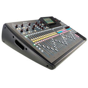 Behringer X32 - 6