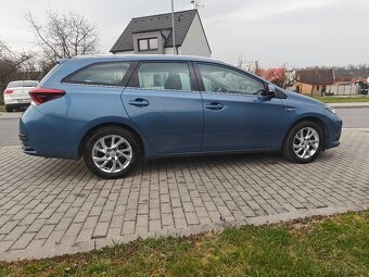 Toyota Auris TS 1,8 hybrid - 6