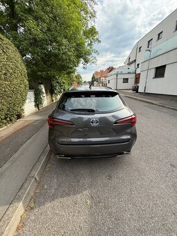 Toyota Corolla 2023 hybrid 21,200 km 530,000 Kč - 6