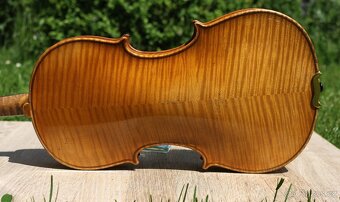 Staré mistrovské housle dle Guarneriho „del Gesù“ z r.1742 - 6