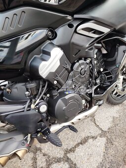 Ducati Diavel V4, 1. MAJITEL, ČR, TOVÁRNÍ ZÁRUKA, AKRAPOVIČ - 6
