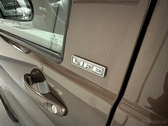 VW MULTIVAN LIFE T5.1 2.0TDI 103kW WEBASTO 7MÍST TEMPO TAŽNÉ - 6