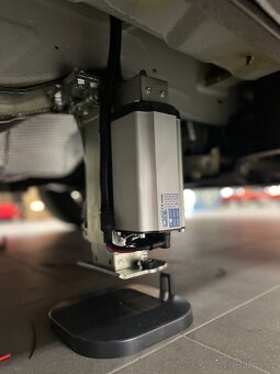 Elektrické stabilizační nohy Linnepe - Mercedes Benz - 6