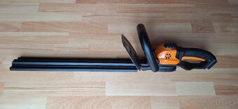 NOVÉ akumulátorové nůžky na živý plot WORX - 6