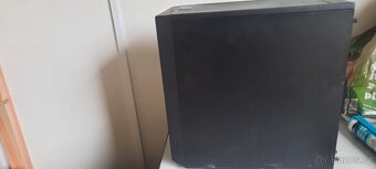 Počítačová skříň Fractal design - 6