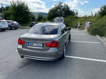 BMW 318i , 105kw - 6