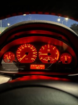 BMW E46 330d 135kW – M-paket, červená kůže, manuál - 6