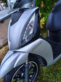 Kymco People 300GTi - 6