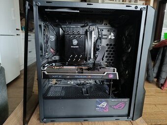 Výkonná temná PC sestava - AMD Ryzen 5600X + RX 6700XT - 6