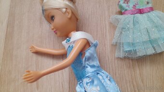 02 - Panenka "BARBIE" + náhradní šaty - 6