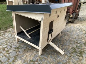 Kurnik celozateplený s plechovou střechou - 6