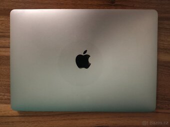 MacBook Pro 2018 | i5 • 8GB • 512GB - 6