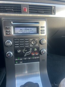 Volvo V70 D5 manuál - 6