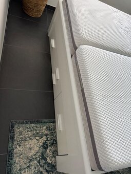 Manželská postel 180x200 včetně úložného prostoru - 6