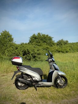 Kymco People GTi 125 – 11 kW, 2013 - 6
