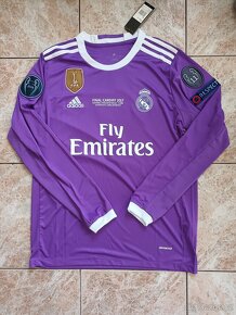 Real Madrid 16/17 Away - 6