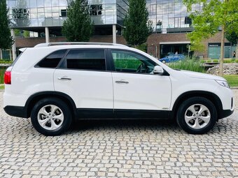 Kia Sorento 2.2CRDi 4x4 MANUÁL LED VÝHŘEV KAMERA SENZORY - 6
