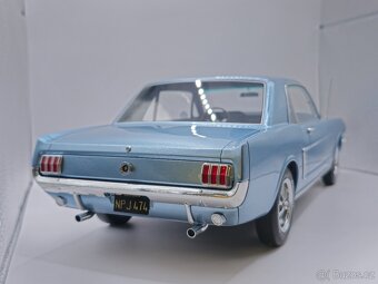 Ford Mustang 1:12 Otomobile - 6