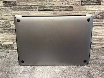 MacBook Pro 15" 2018 i7 / 32GB / 500 GB / Radeon Pro 560x - 6