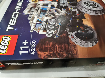 LEGO® Technic 42180 Marťanské vozidlo s posádkou - 6