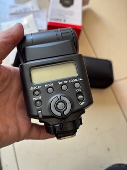Blesk Canon speedlite 430EX II - 6