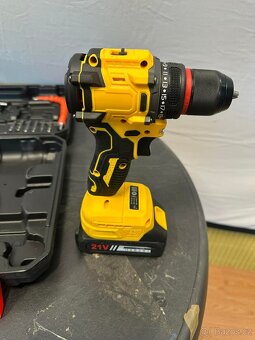 Aku vrtačka / šroubovák (1066) - 6