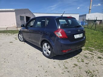 Kia Ceed 1.6 CRDi, 66kw, nová STK. Rok 2011. - 6
