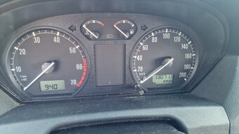 Škoda Fabia 1.4 50 kw, hráškově zelená - 6