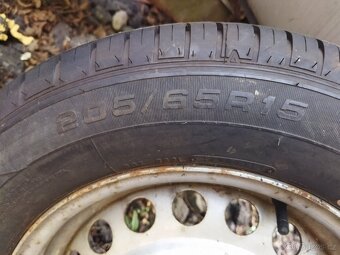 Jeté pneu FULDA 205/65 R 15 - 6
