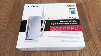 WiFi router 802.11b/g/n až 300Mbps, 1x WAN, 4x GLAN - 6