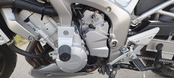 Yamaha Fazer FZ6 – 72 kW, 2006 – najeto pouze 21 000 km - 6