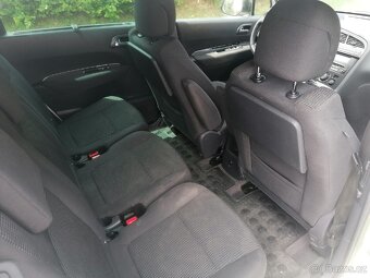 Prodám Peugeot 5008 2.0HDi,110kw - 6